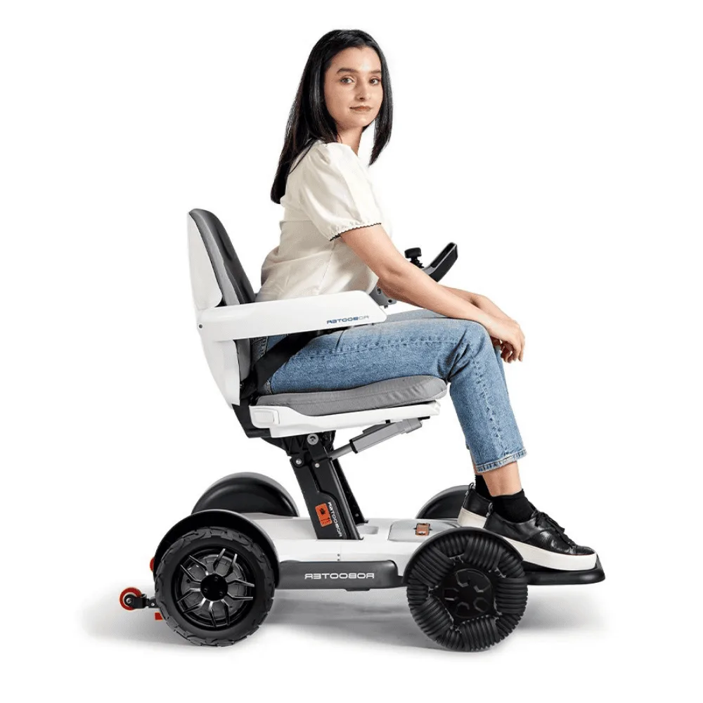 X40 Robooter akülü tekerlekli sandalye frenli teker ergonomik oturma 2 yıl garanti