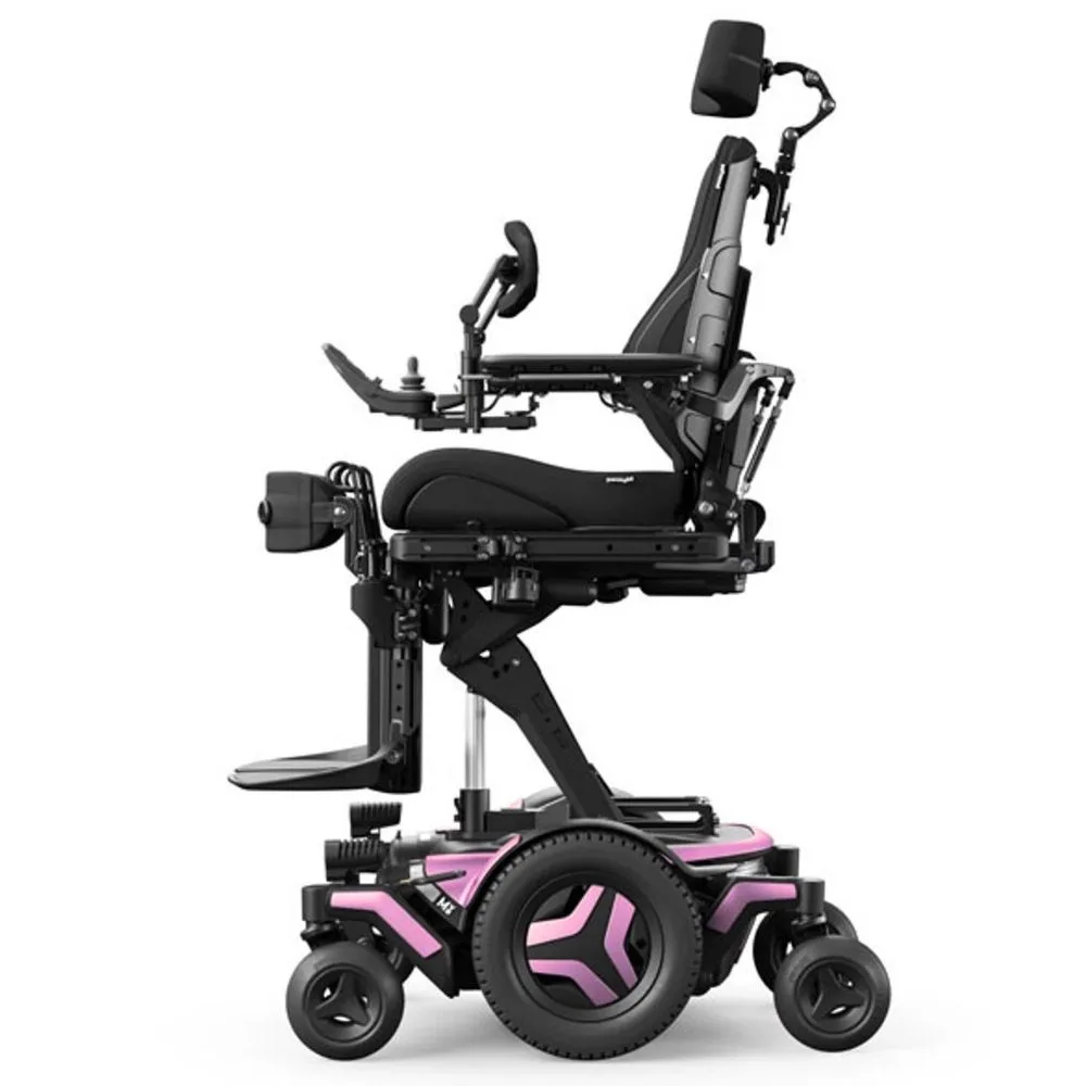 Permobil M5 Corpus VS önden görünüm R-Net joystick kontrol 32km menzil orta teker tahrik MWD