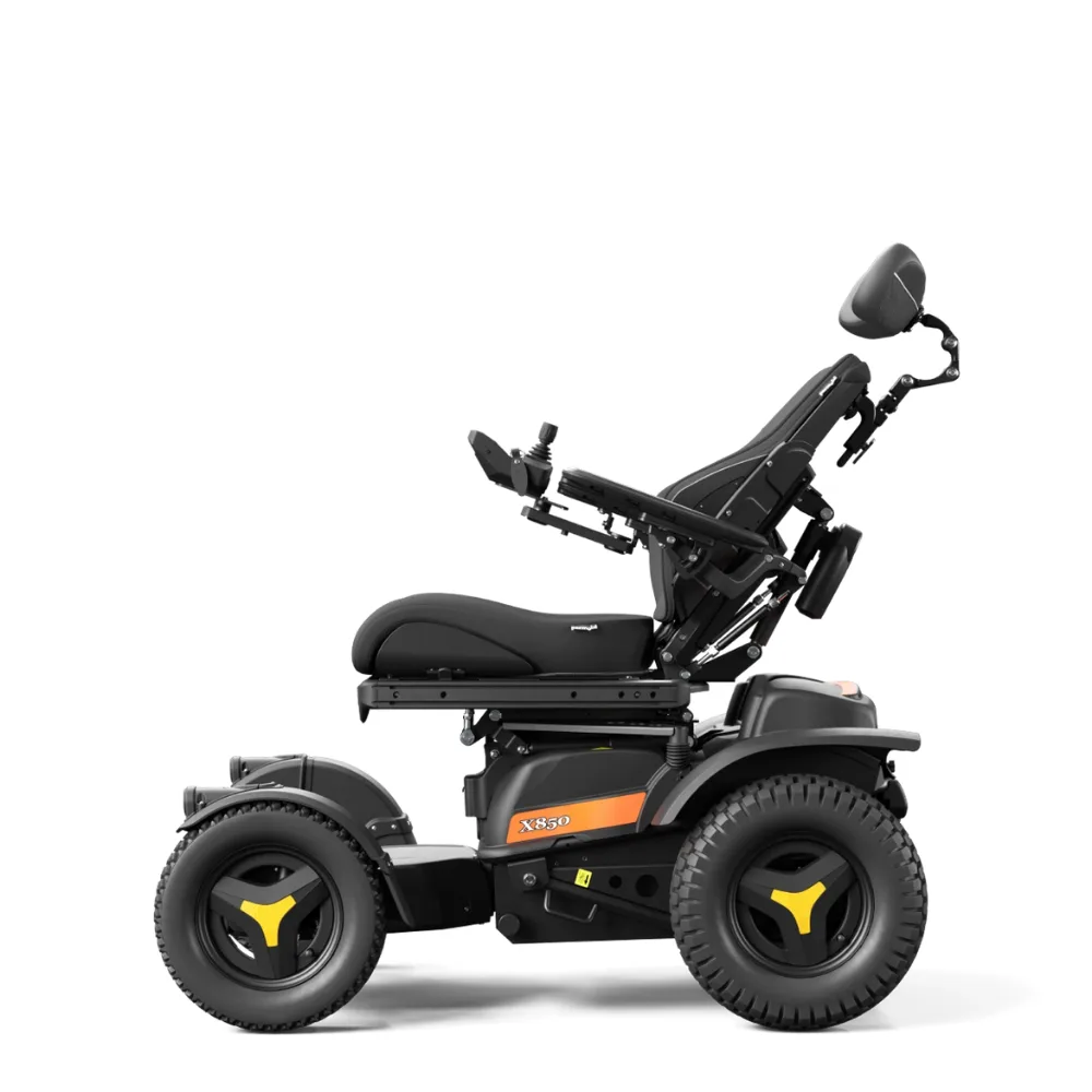 Permobil X850 Corpus güçlü arazi motoru yokuş eğim performansı dış mekân akülü tekerlekli sandalye