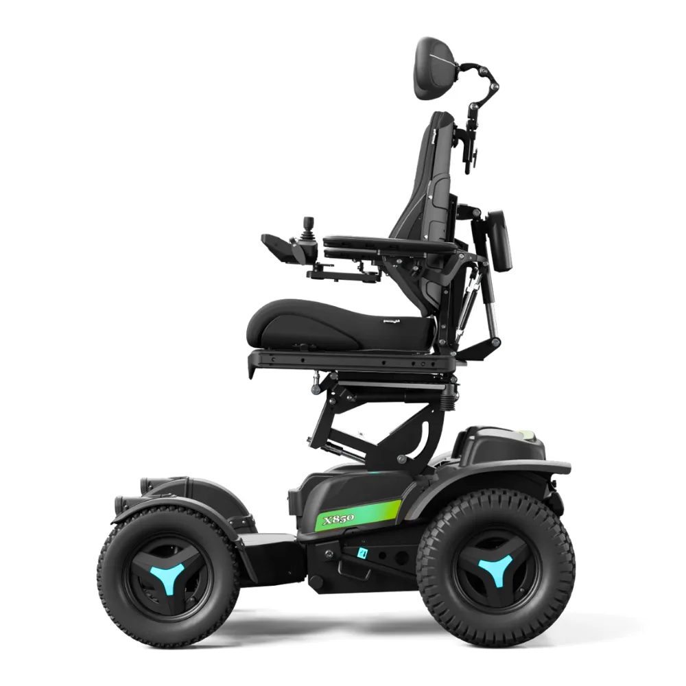 Permobil X850 Corpus toprak patika orman zemini çakıl yol büyük teker geçiş arazi sandalye