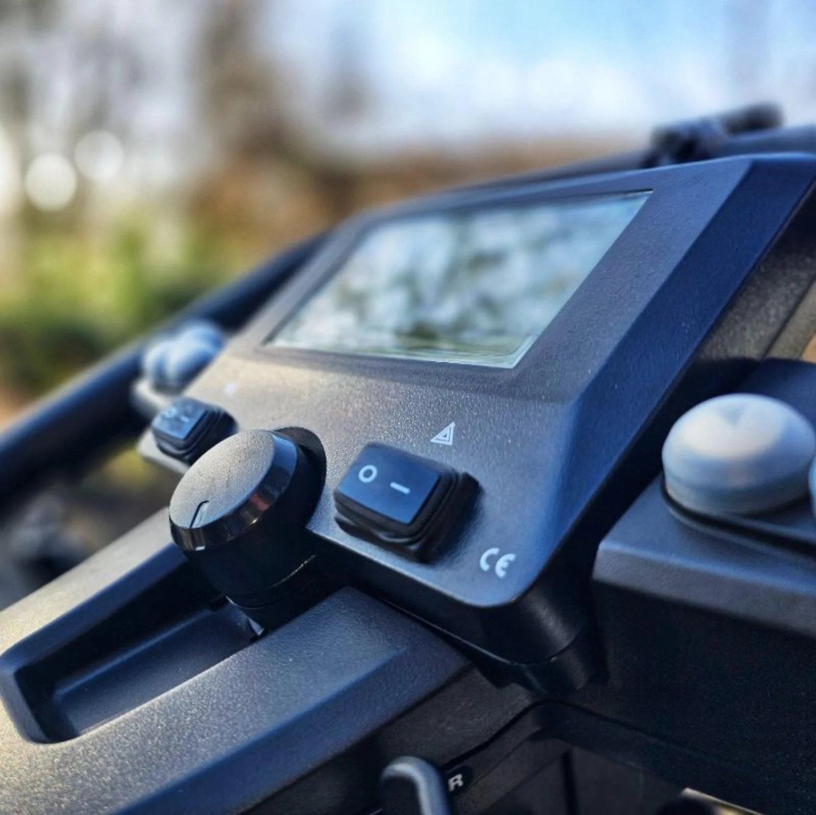 Pride CX-4 koltuk ve kolçak detayı