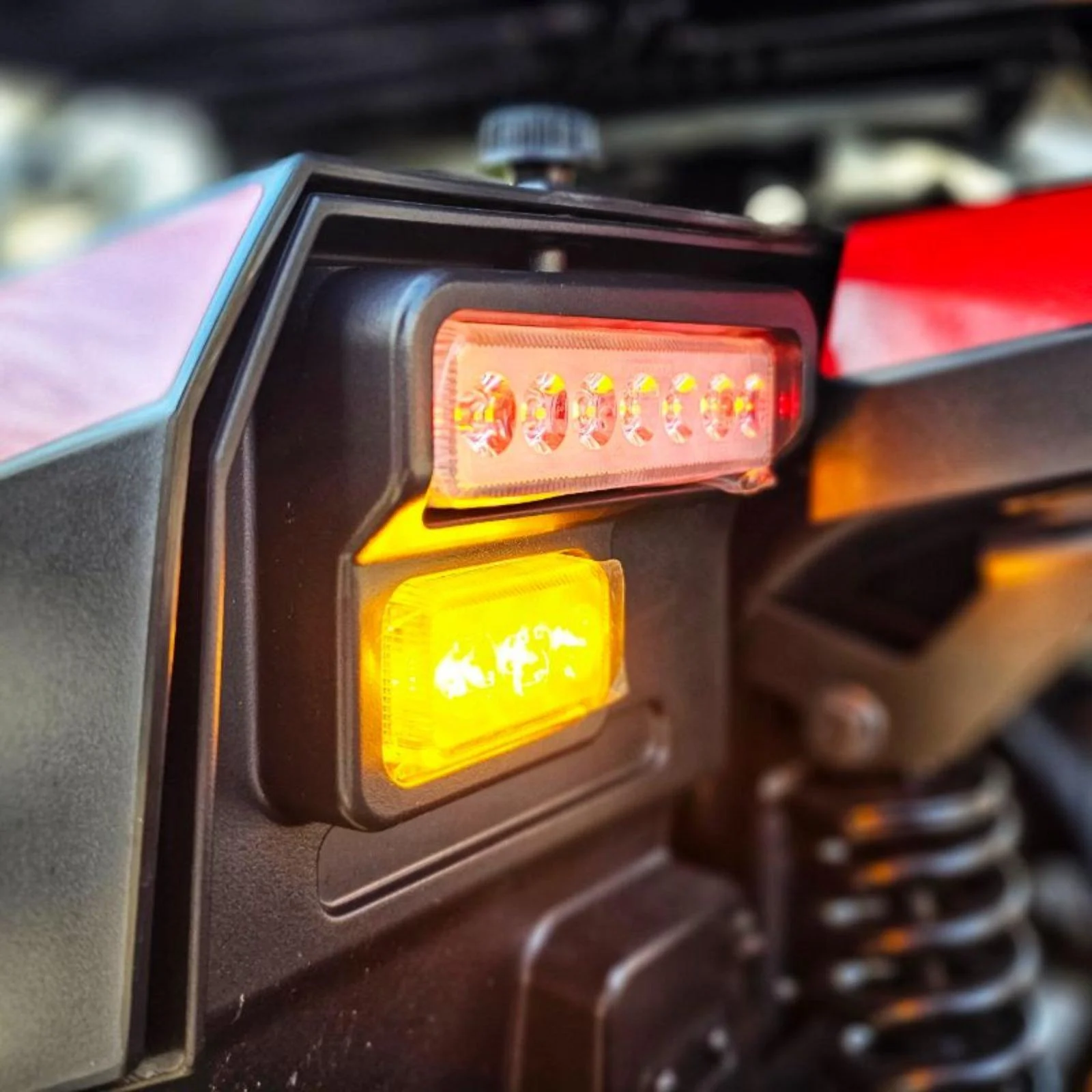 Pride CX-4 arka görünüm LED ışıklar