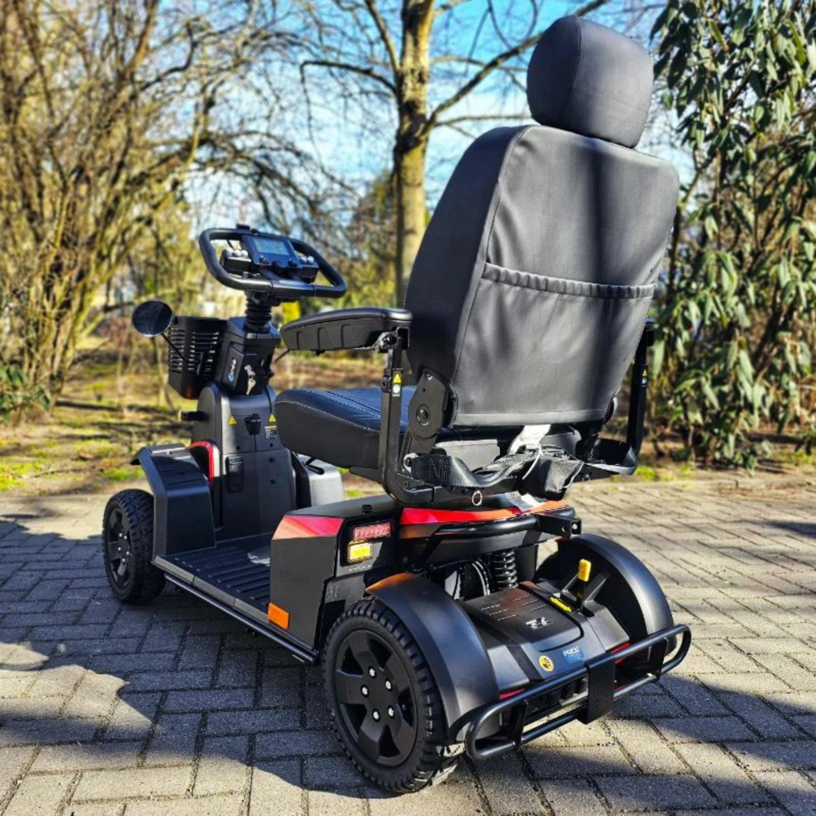 Pride CX-4 dikiz aynası detayı