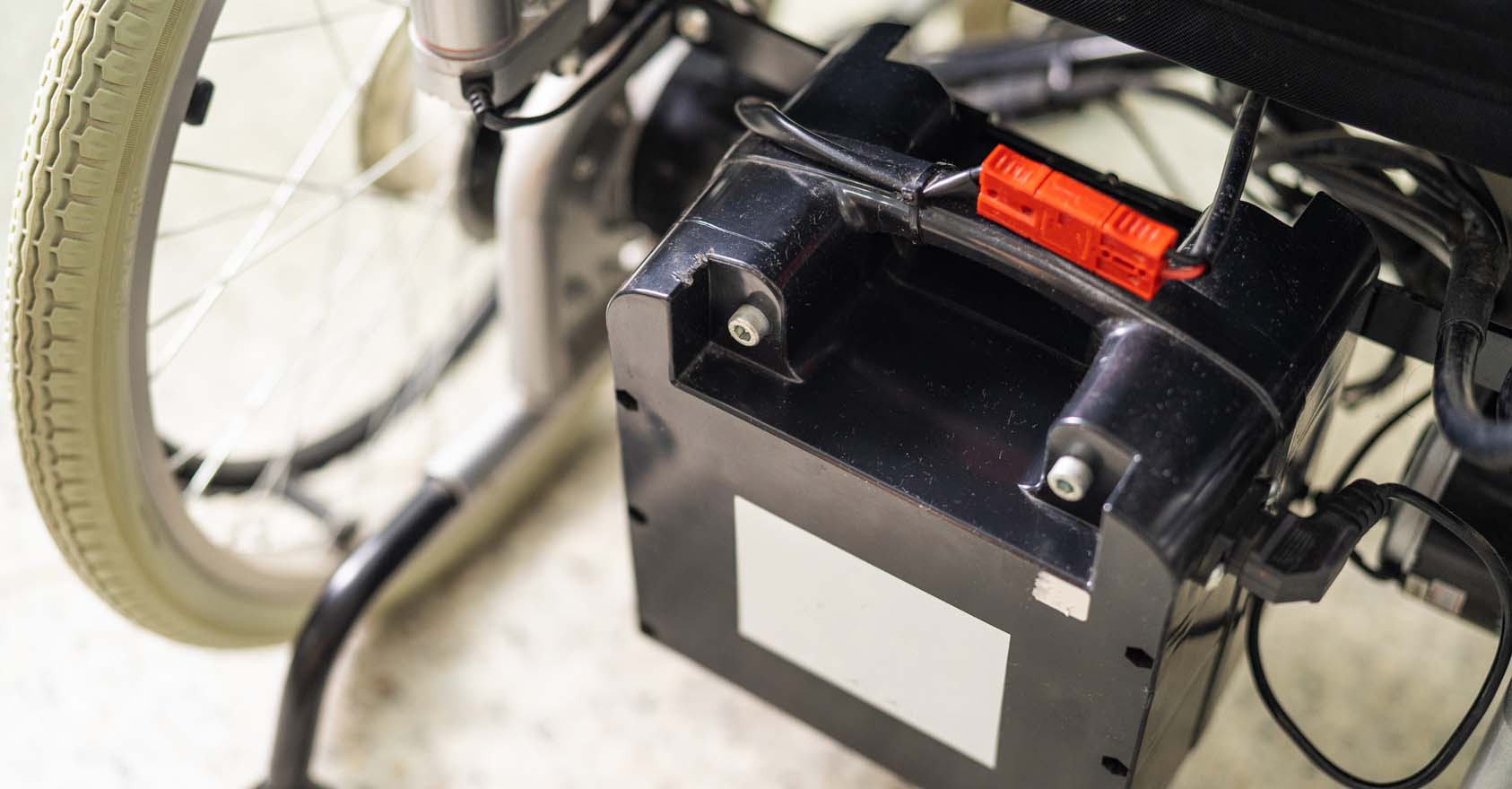 Akülü tekerlekli sandalye bataryası