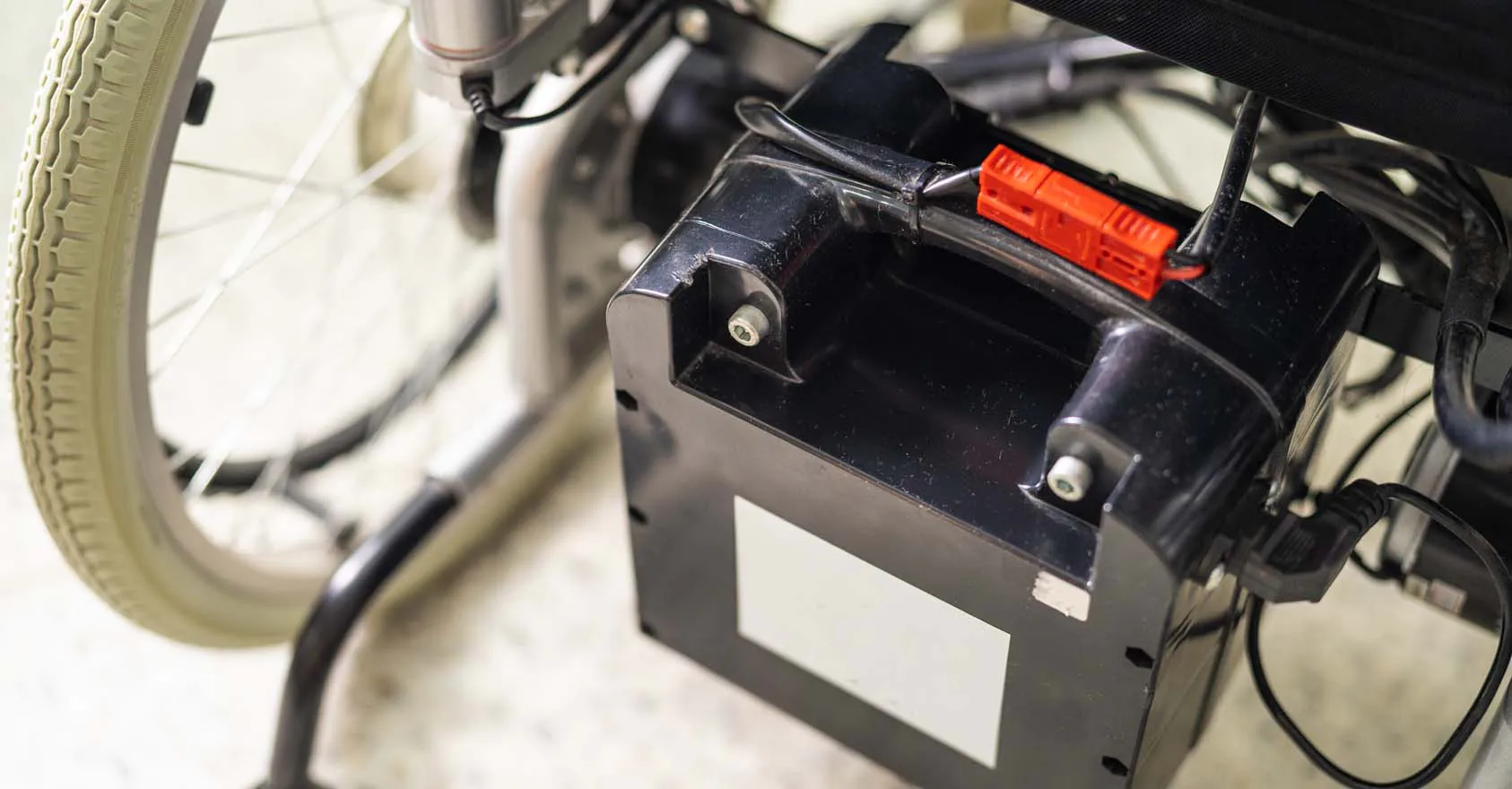 Akülü tekerlekli sandalye bataryası